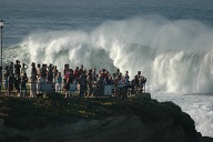 Dramatic shot by Rod Hepburn of crowd watching the Cove on Big Wednesday.